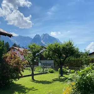 Haus Mit Wunderschoenem Ausblick Und Garten بيت للعطل